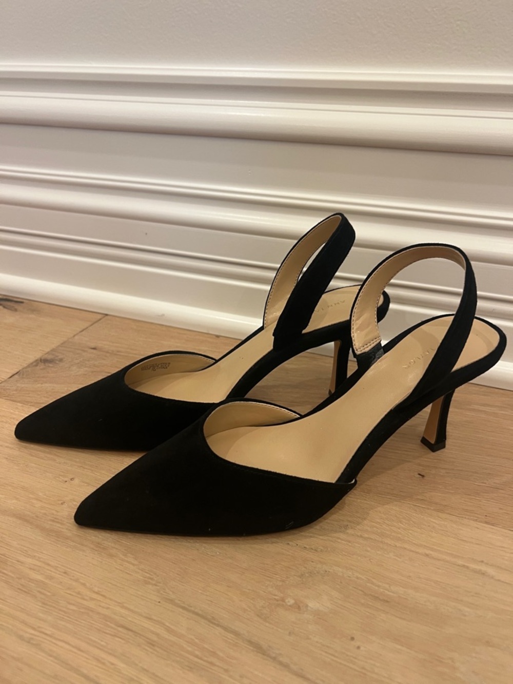 Black Ann Taylor Slingback Pointed-Toe Mid Heel Pumps